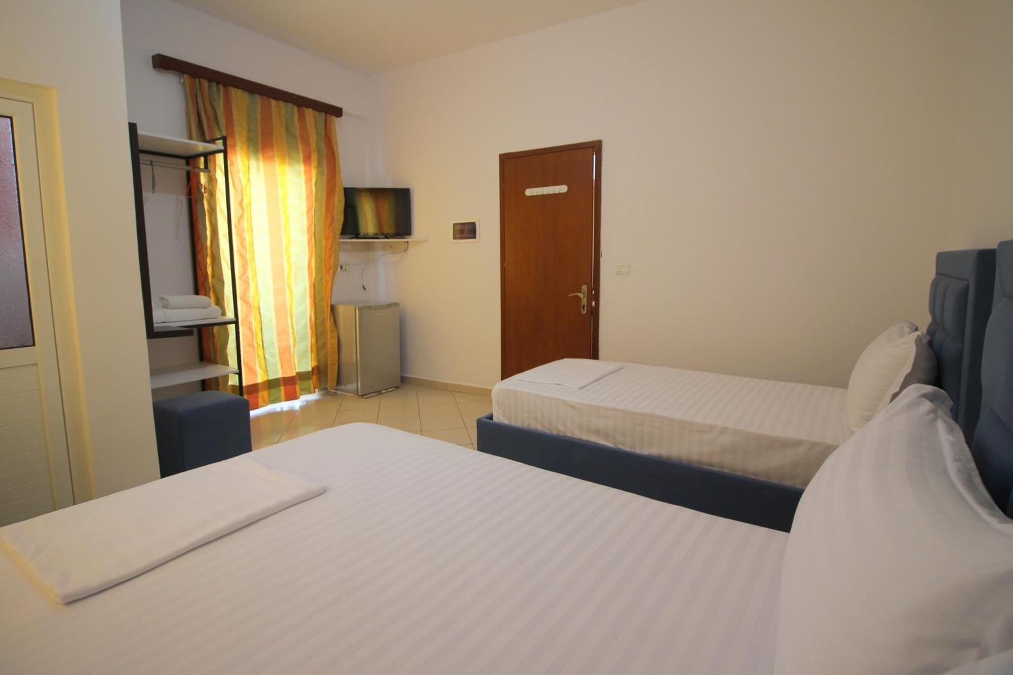 Lengu Holidays Houses Sarande Bagian luar foto