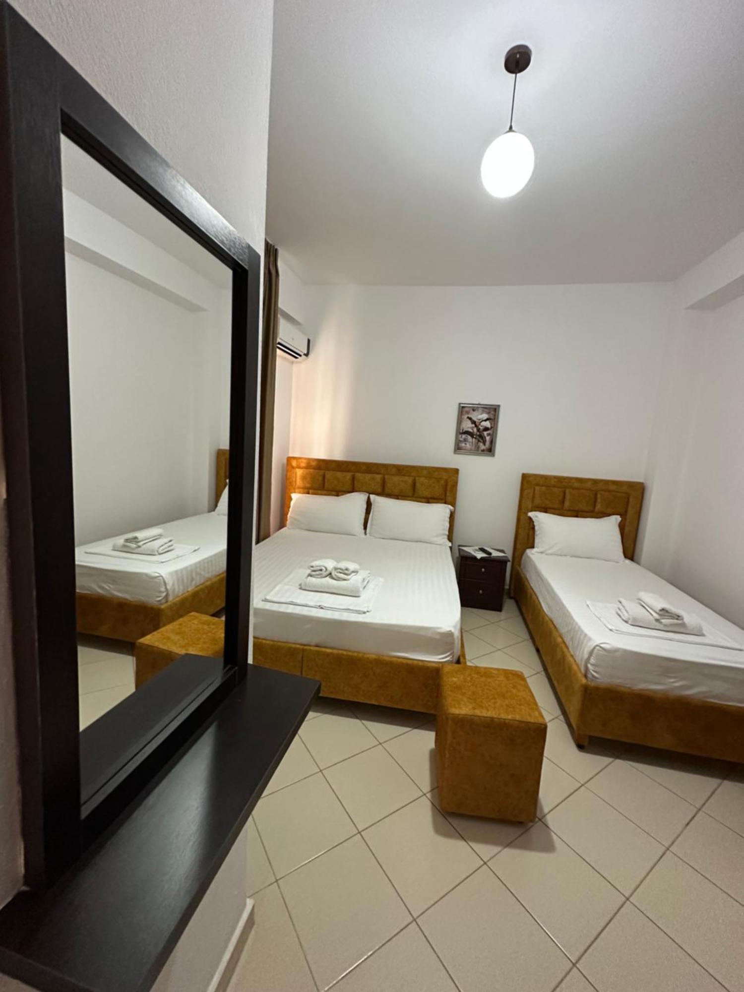 Lengu Holidays Houses Sarande Bagian luar foto